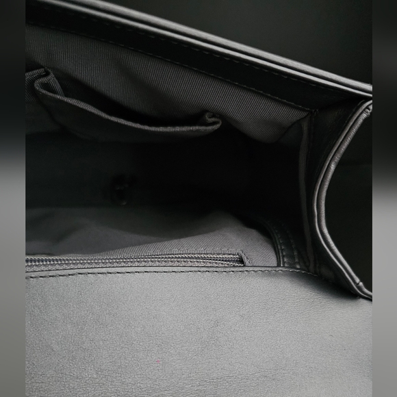 Authentic Pre-loved CHANEL 2014 Fall/Winter Boy Bag Dark Silver Large - Picture 14 of 16